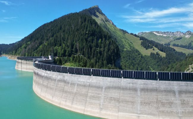 Les barrages de l’Hongrin se mettent au solaire