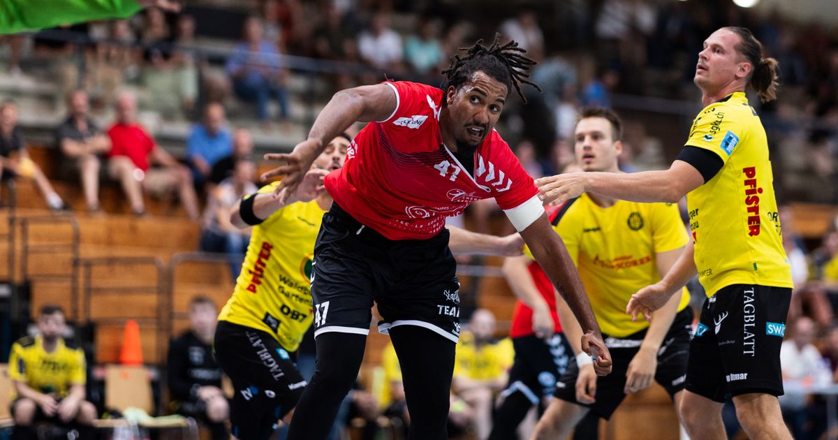 Jordan Bonilauri (Chenois), durant le match de Quickline Handball League entre le CS Chenois Geneve Handball et le TSV St. Otmar St. Gallen, le dimanche 17 septembre 2023 au Centre Sportif de Sous-Moulin, a Thonex (Bastien Gallay / GallayPhoto)