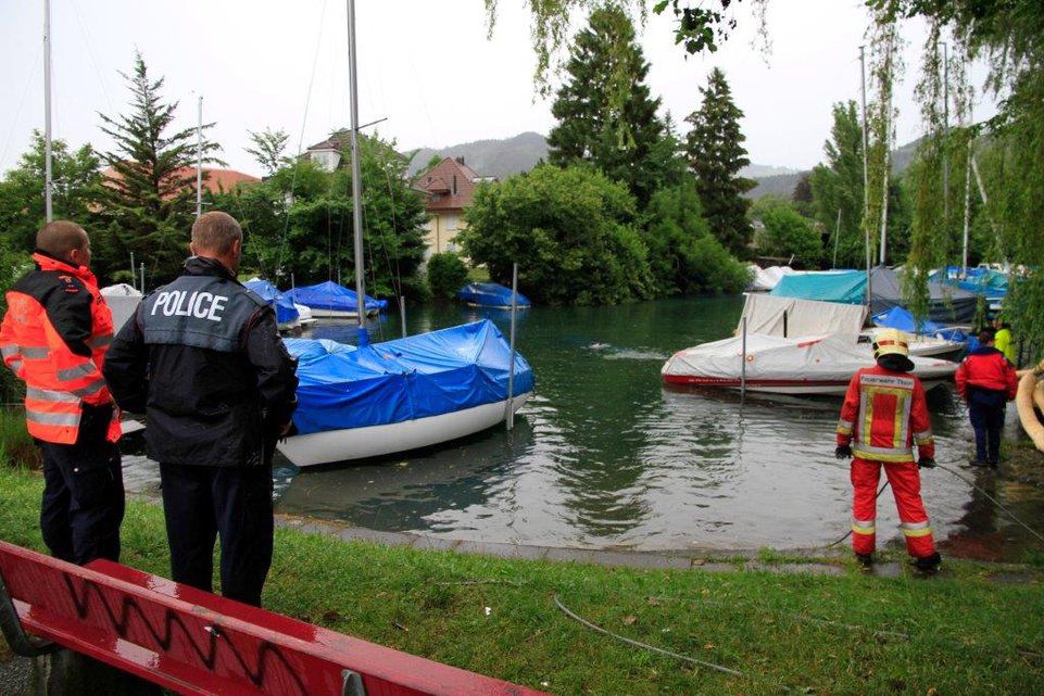Erfolglose Suche Die Emotionale Welle Nach Dem Dramatischen Rettungseinsatz Im Stadtparksee - qgttv6w