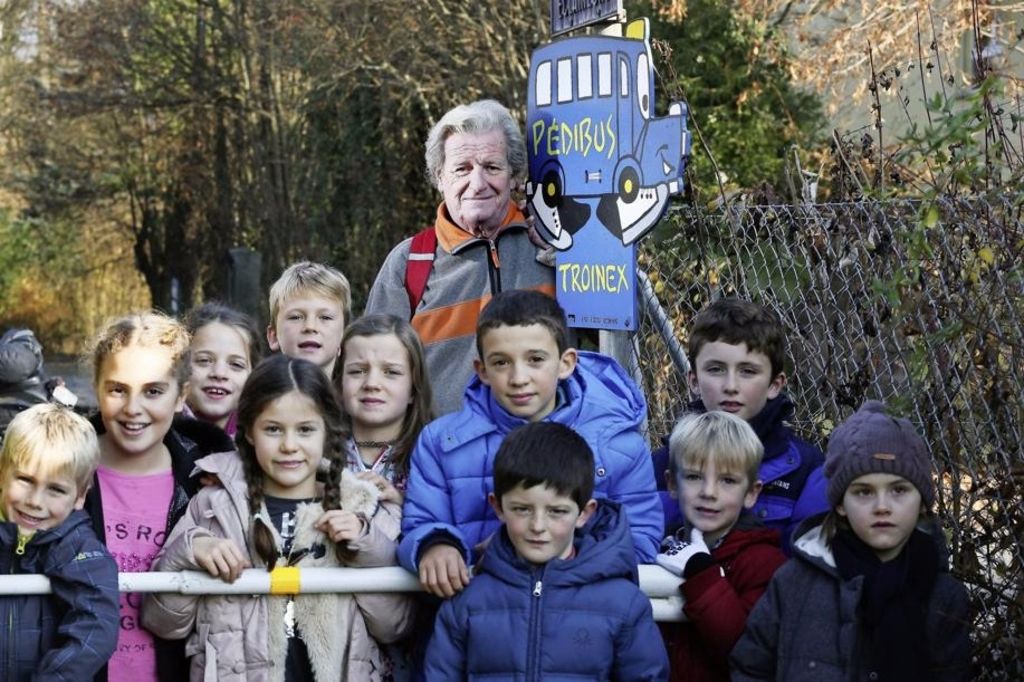 Le Pédibus de Troinex est conduit par des retraités
