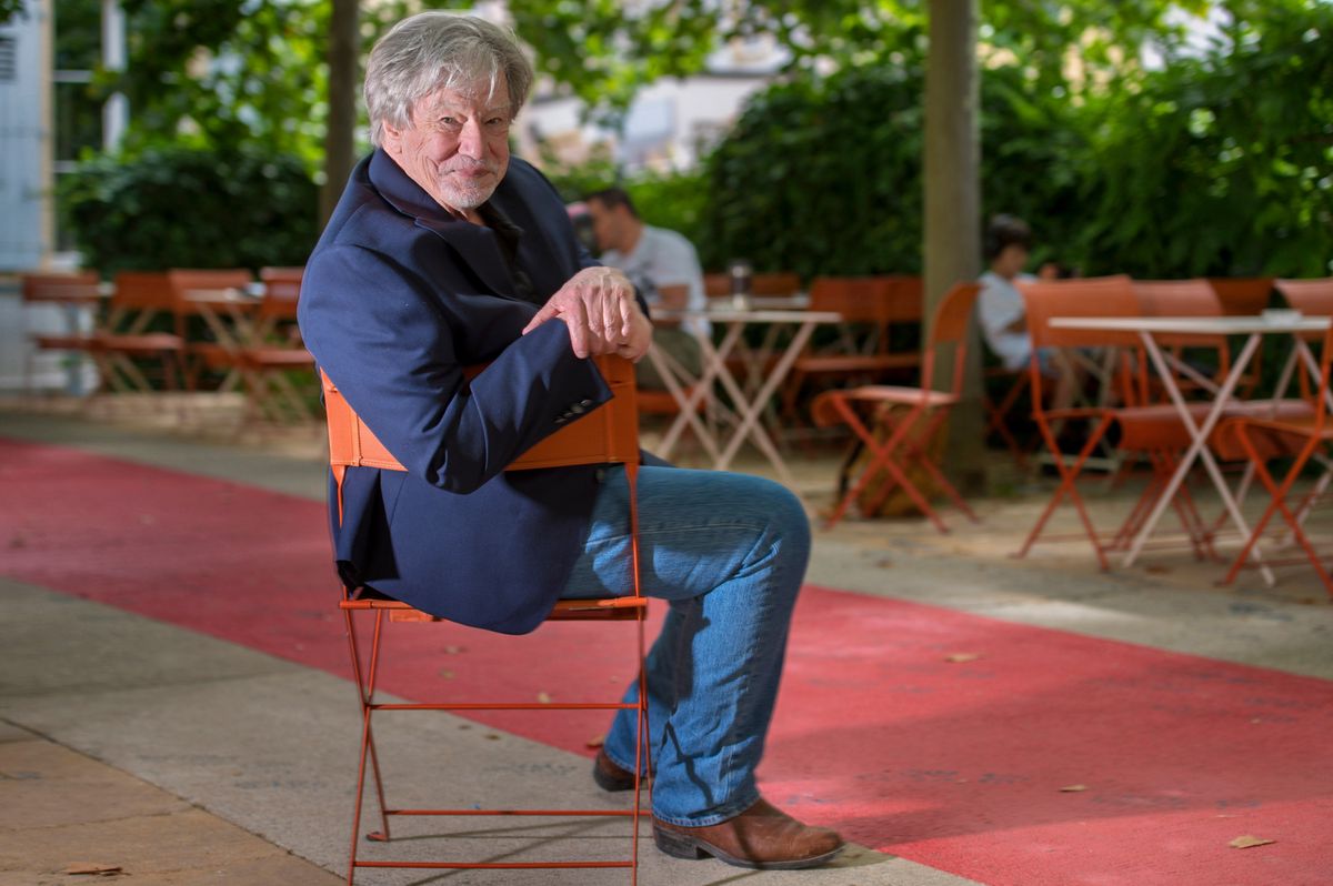 Pour «Predator» (1987), avec Arnold Schwarzenegger, le réalisateur américain John Mc Tiernan a filmé une séquence de mitraille intégrale, pour que les studios cessent d’exiger de lui davantage de plans d’armes à feu. Contre son gré, il a ainsi au contraire créé une «mode» qui s’est retrouvée dans les films d’action suivants. 