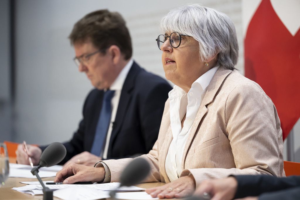 Elisabeth Baume-Schneider (droite) et Albert Roesti.