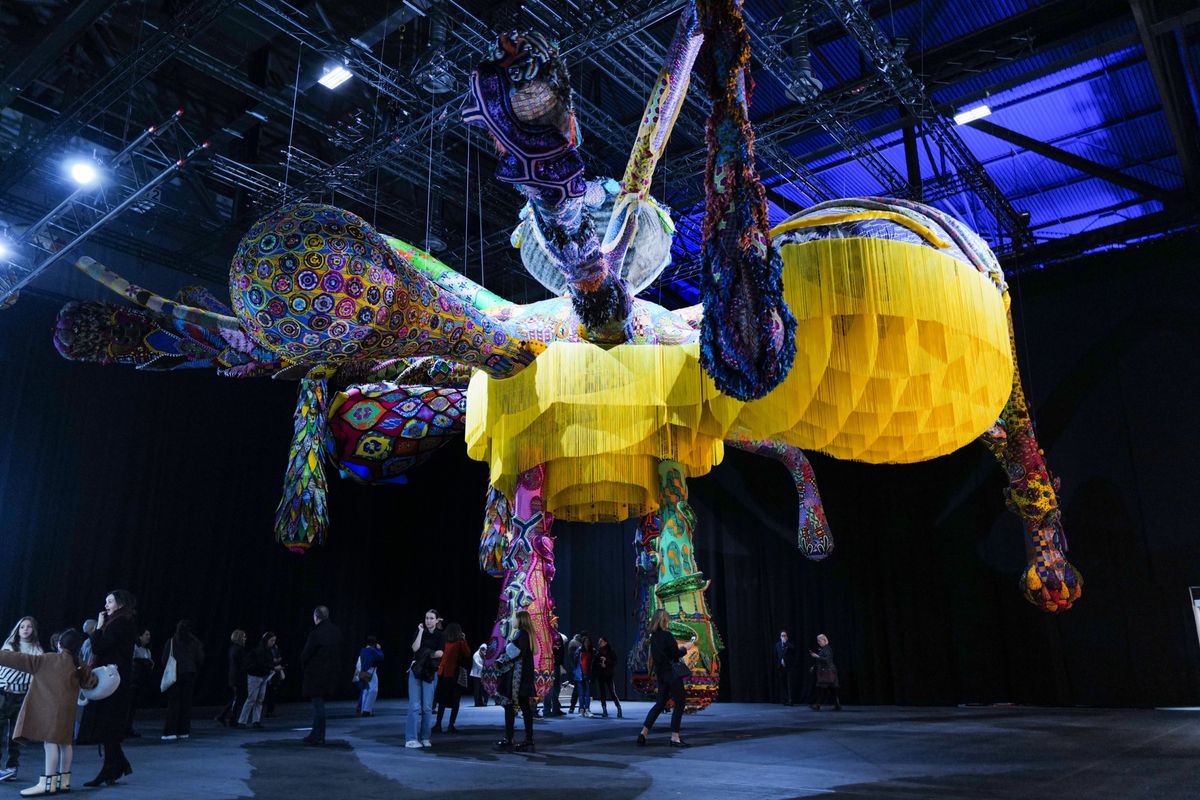 Genève 26/01/2024ArtGenève, reportage focus sur les oeuvres monumentales. Ici l'artiste Joana Vasconcelos.