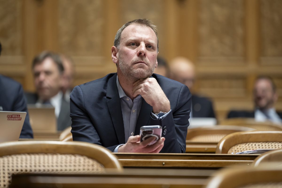 «En termes de coopération militaire internationale, Viola Amherd a la mauvaise habitude d’avancer seule sans informer ni consulter», Fabien Fivaz (Les Verts/NE).