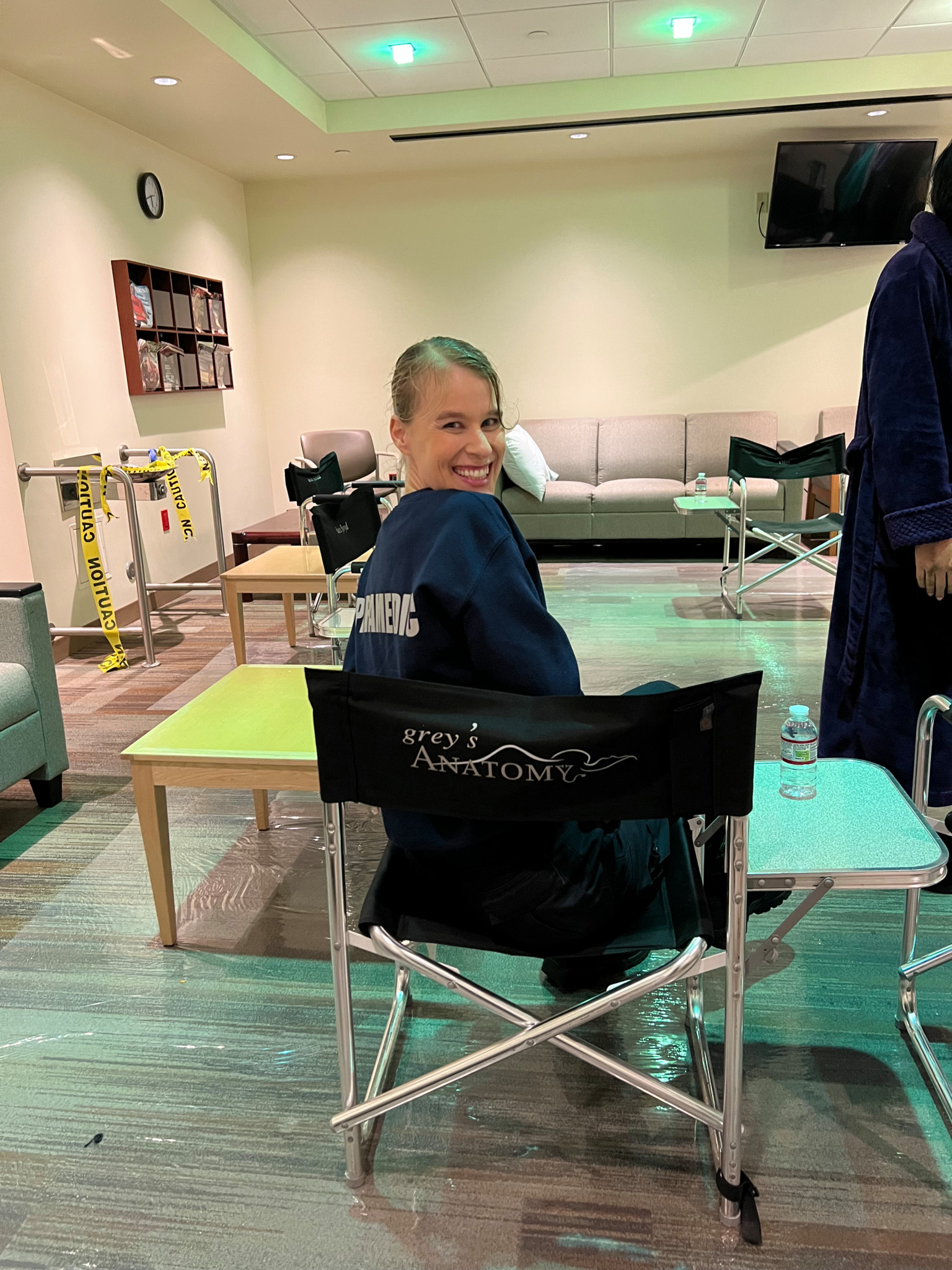 Pitschnass nach Hollywood: Küsnachterin setzt sich gegen 6000 andere durch und erhält eine Gastrolle in «Grey’s Anatomy»