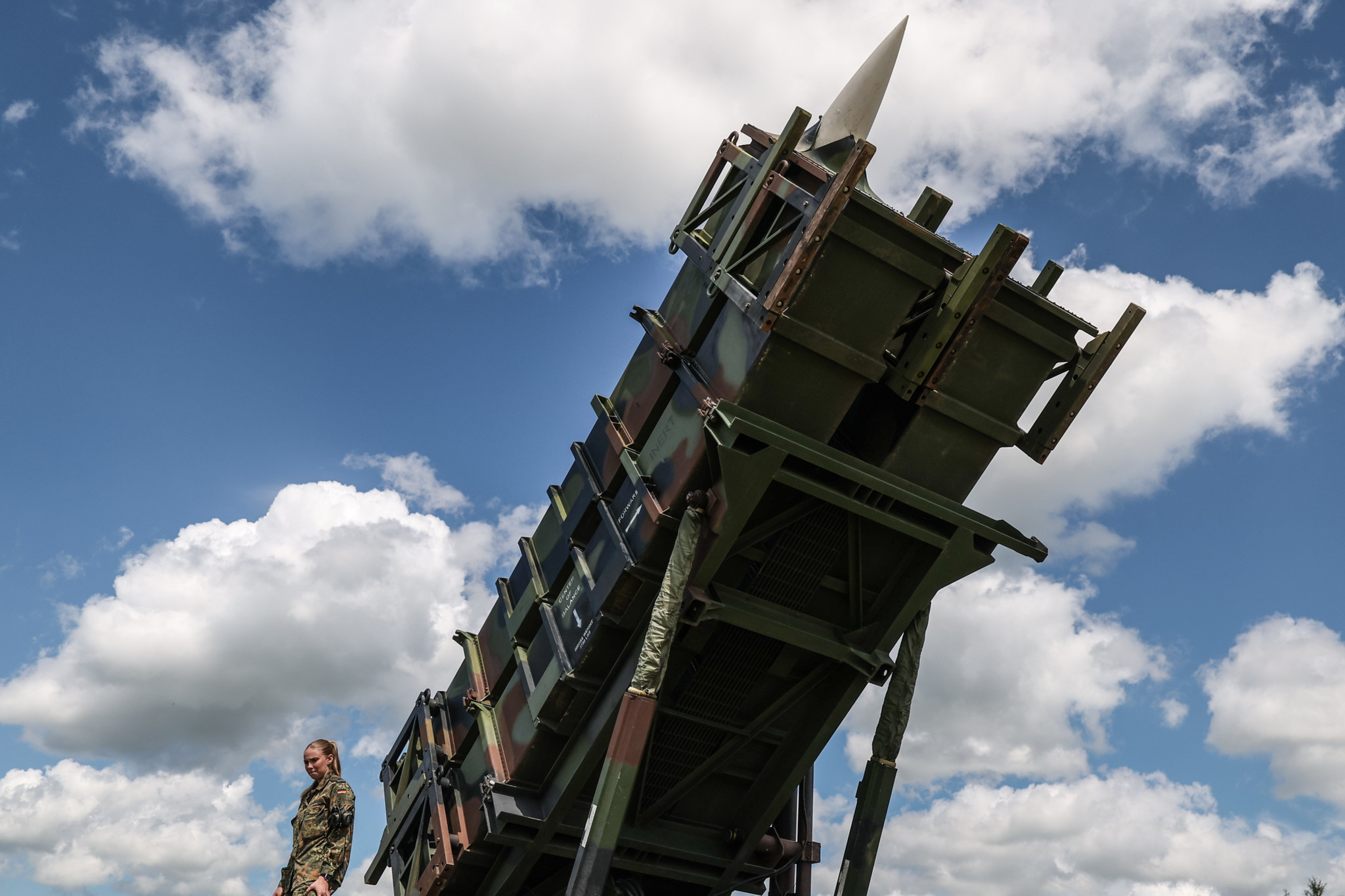 Défense aérienne suisse: Face au retard du Patriot, la Suisse cherche un autre bouclier antimissile