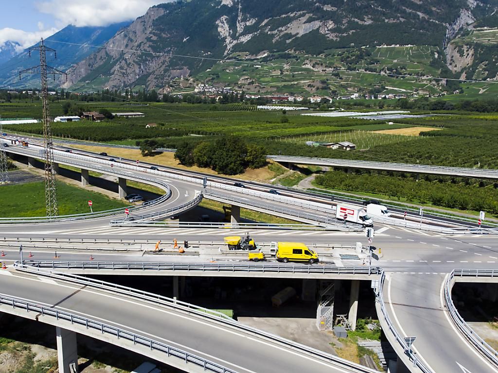 Les deux condamnés travaillaient dans le bureau de Viège (VS) de l'Office fédéral des routes (OFROU).