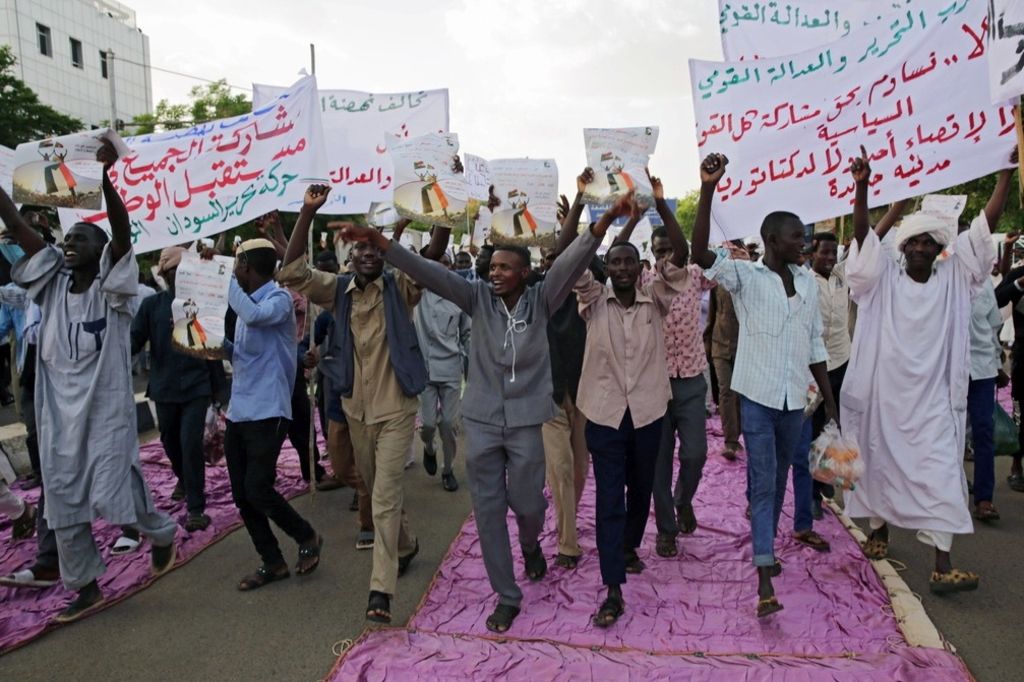 Deux leaders de la contestation interpellés