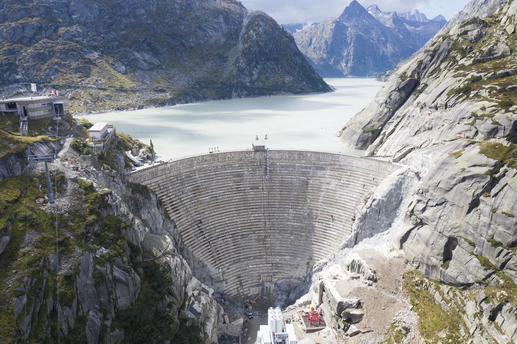 Die Staumauer Spitallamm an der Grimsel im Berner Oberland, fotografiert am 13. September 2021. Die Kraftwerke Oberhasli, KWO, ersetzen von 2019 bis 2025 die bestehende Staumauer mit einer neuen. 