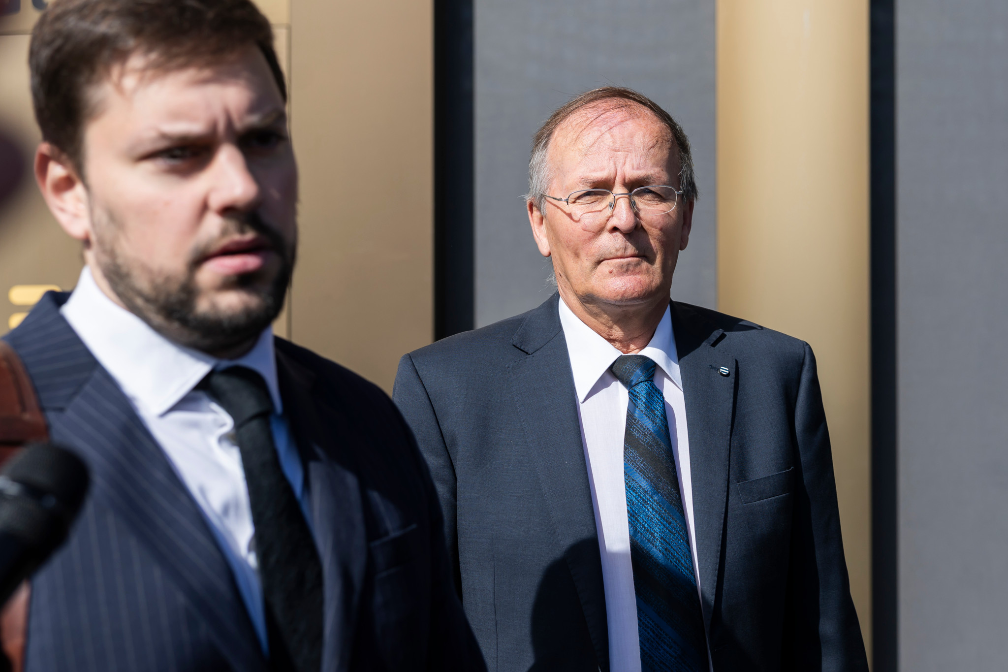 Drame de Crans-Montana: L’ex-président de Chermignon garde le silence faute d’accès au dossier