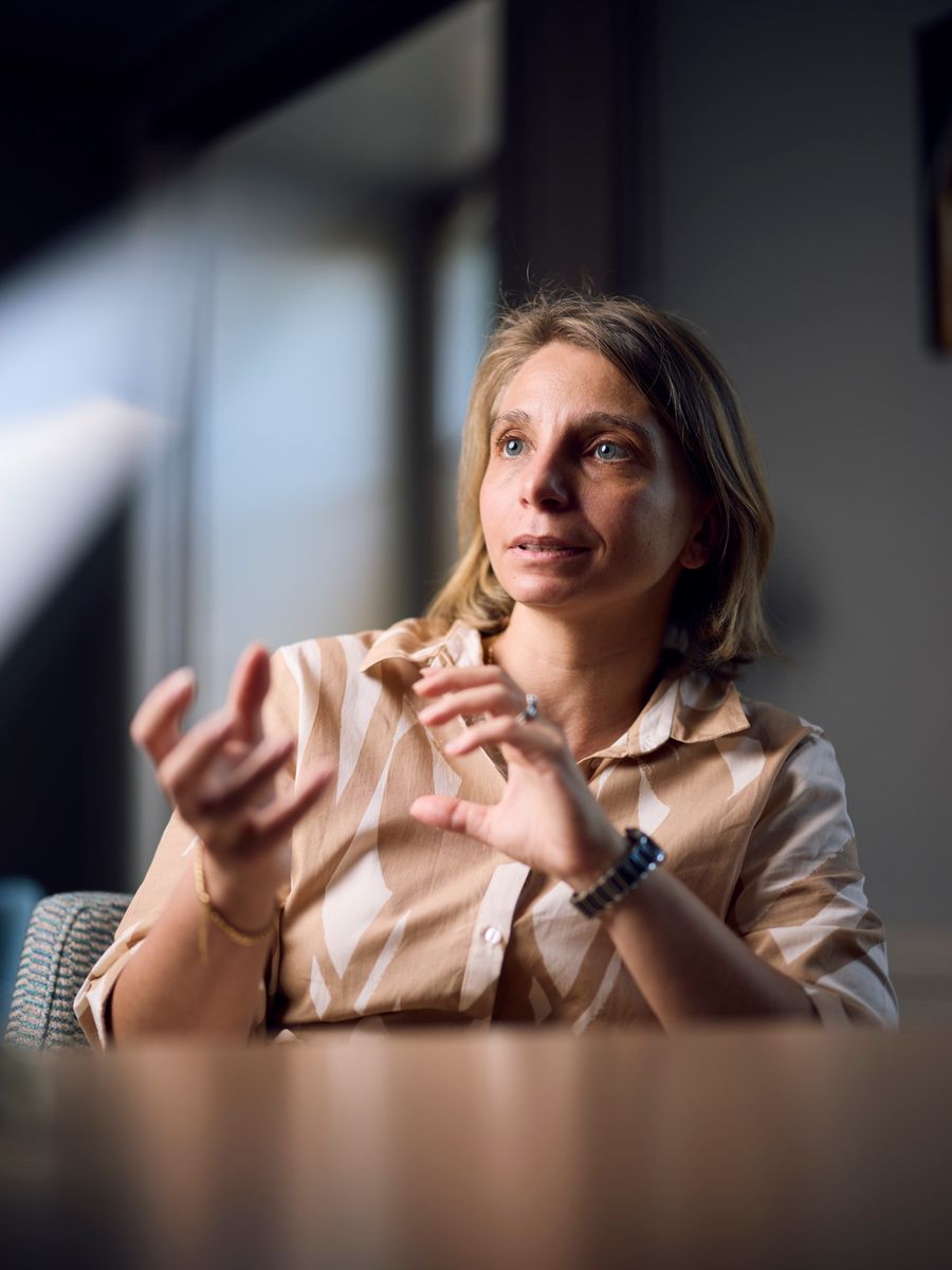 La Tour-de-Peilz, le 30 juillet 2024. Portrait de Marie Forestier, hôtelière et vice-présidente d'HôtellerieSuisse, dans son établissement l’Hôtel Bon Rivage.    Photo Yvain Genevay / Le Matin Dimanche