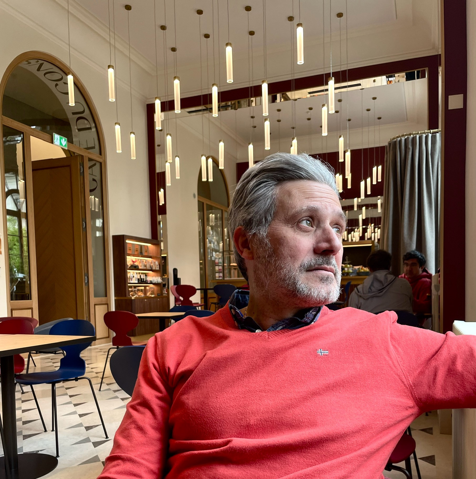 Angelo Citiulo, chef italien notoire, chapeaute le nouveau zinc du Conservatoire.