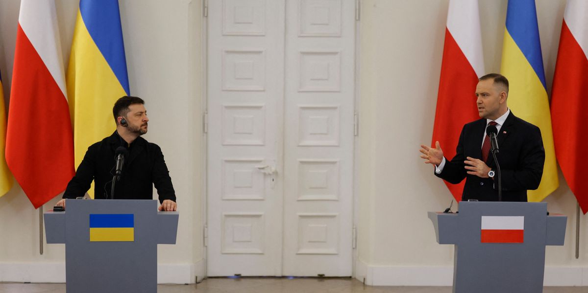 Angespannte-Beziehungen-Warum-ein-paar-Orden-die-Gem-ter-von-Polen-und-Ukrainern-bewegen