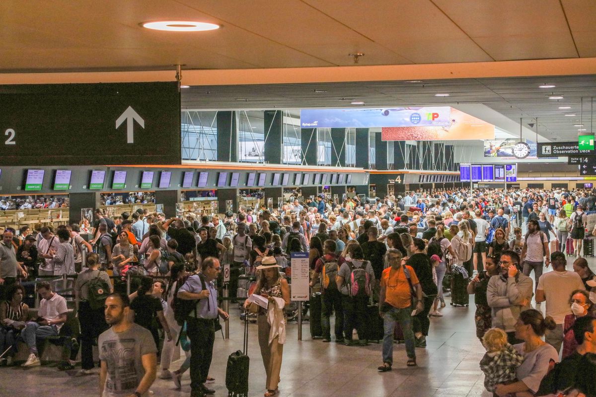 Herbstferien in mehreren Kantonen Grossansturm am Flughafen erwartet