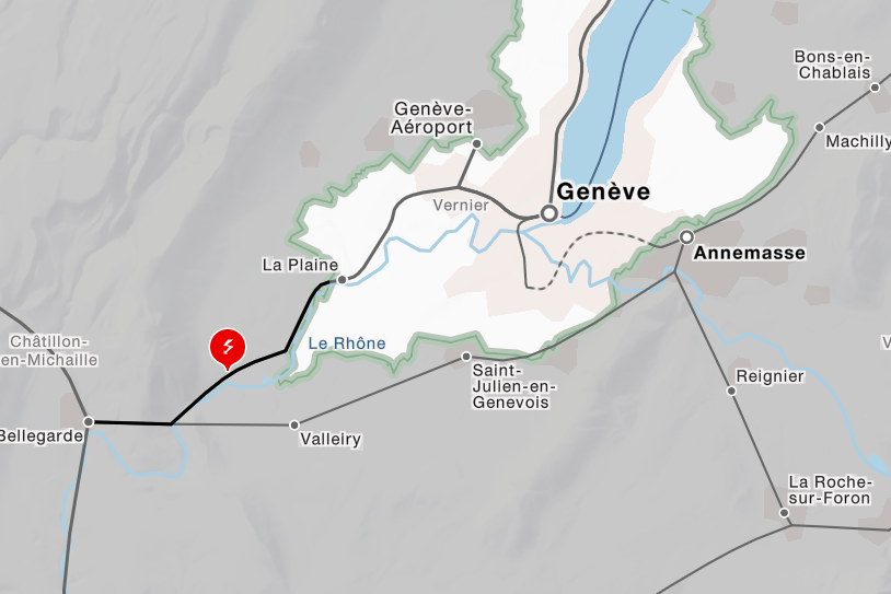 Carte indiquant une coupure de courant entre Bellegarde et Genève avec un symbole d’éclair près de Vallery.
