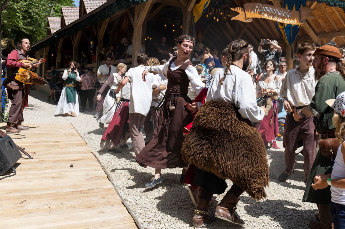 Un spectacle de danse lors de l’édition 2022 des Grandes Médiévales d’Andilly.