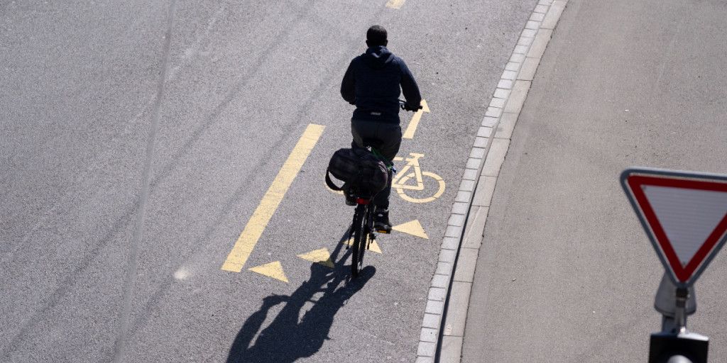 Biel: 41 Parkplätze weichen für Velostreifen an Mettstrasse