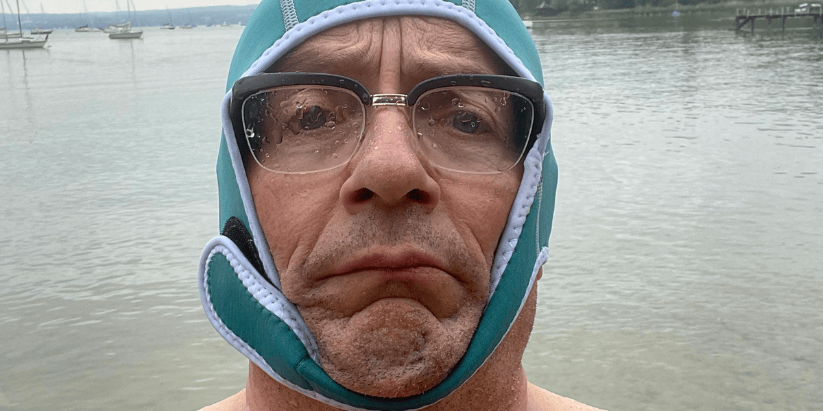 Er geht jeden Tag ins Wasser – auch an den verrücktesten Orten