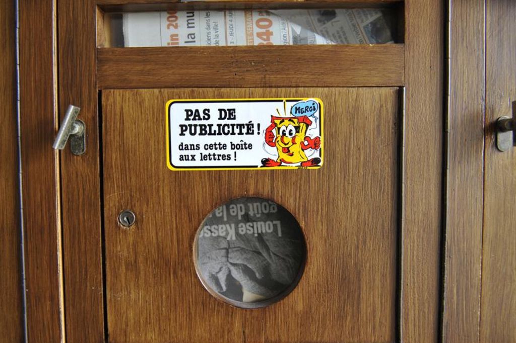 Deux communes genevoises veulent lutter contre le gaspillage publicitaire