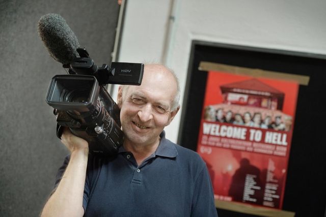 Er ist das filmische Gedächtnis der Berner Bewegung: Der Filmer Andreas Berger betreibt seit 30 Jahren «Geschichte von unten» mit der Kamera.