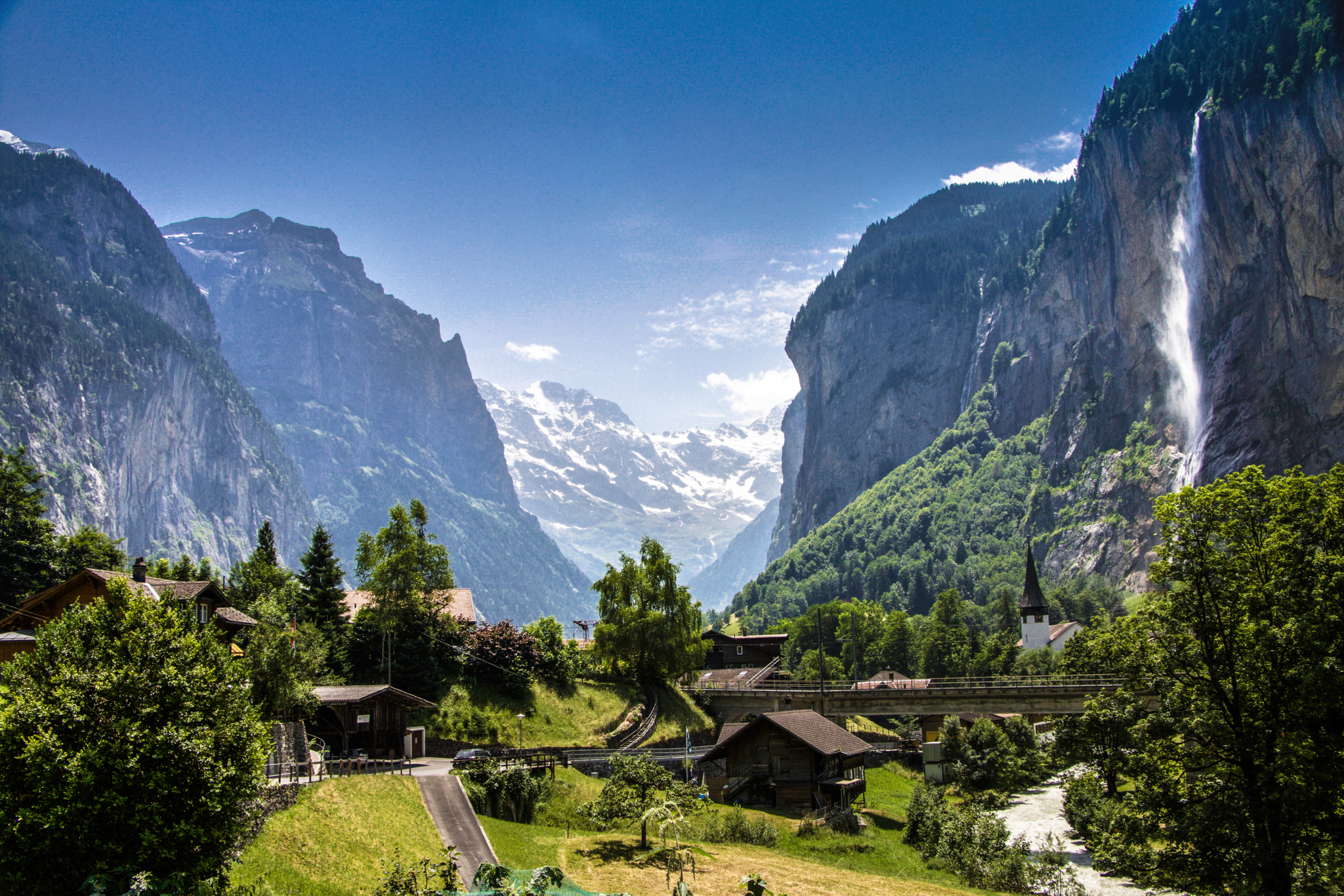 Viraler Post aus dem Berner Oberland: Elon Musk teilt Lauter­brunnen-Video – und fördert den Touristen­ansturm