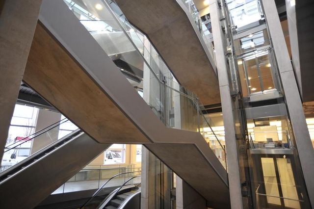 Bénéfice de Schindler en chute d'un tiers en 2013