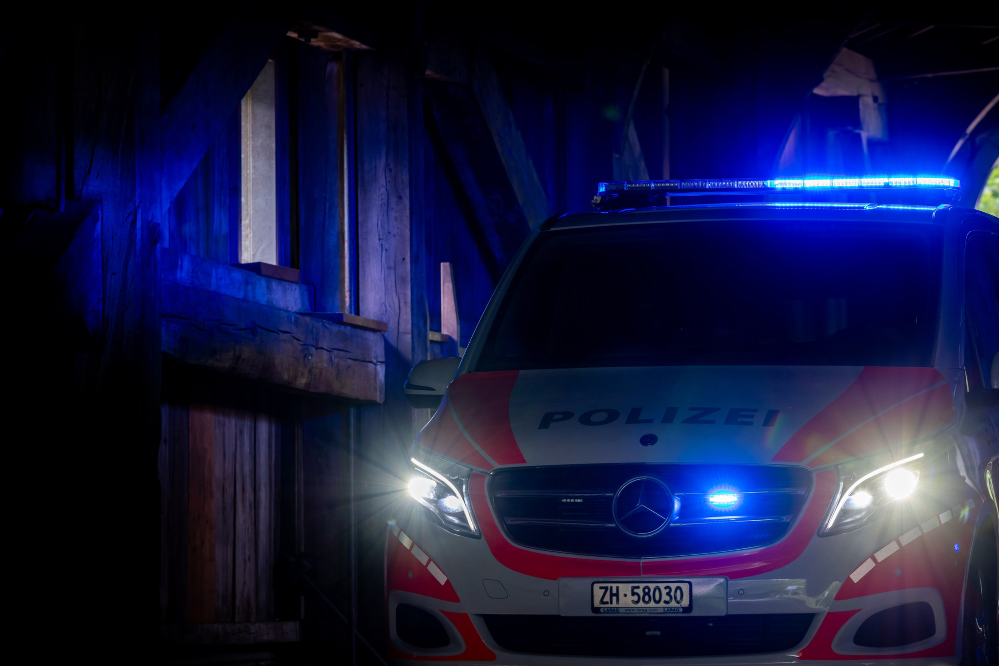 Stadtpolizei Winterthur: Gastrobetrieb ohne Bewilligung, Autofahrer ohne Berechtigung und betrunkenen Velofahrer erwischt