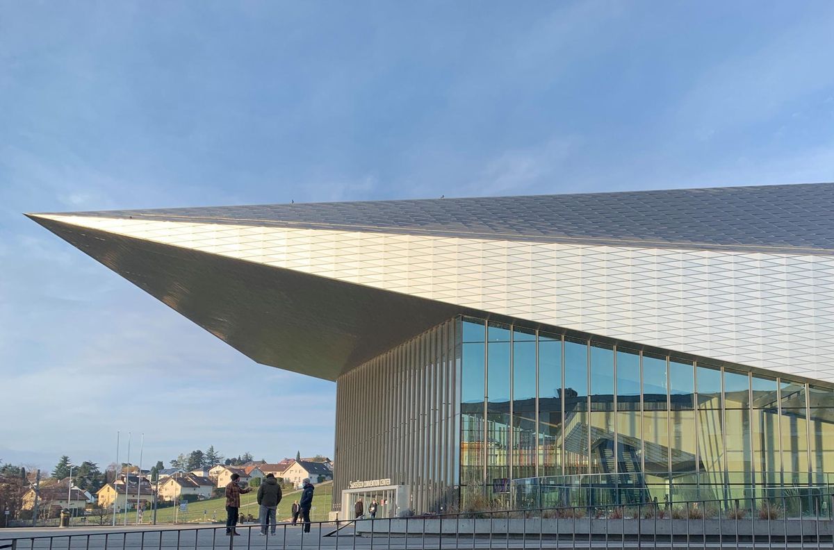 Le Grand Conseil vaudois siège désormais au SwissTech Convention Center de l’EPFL, ce qui doit lui permettre de respecter les mesures sanitaires.