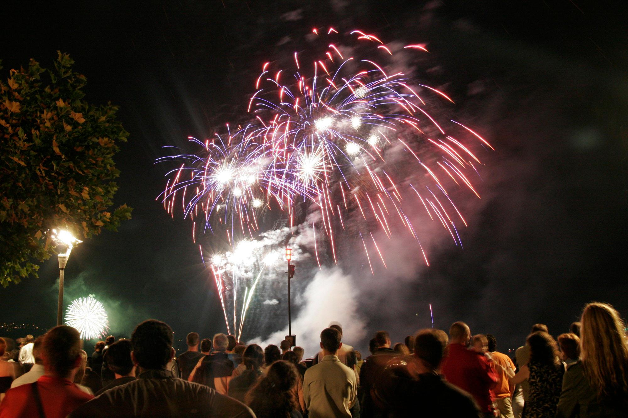 Les feux d’artifice du 1er Août feront leur grand retour en Suisse, notamment au bord du lac à Lausanne.