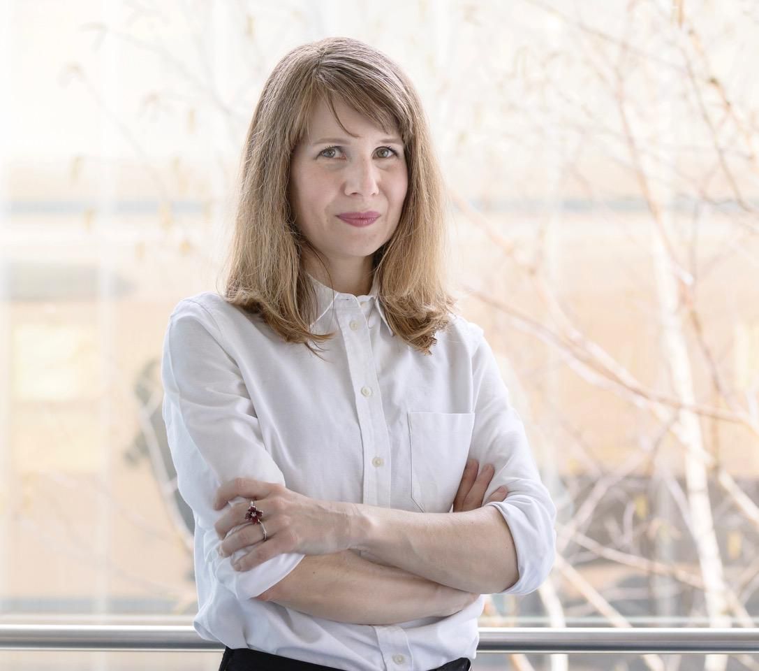 Sarah Bütikofer, Dr., wissenschaftliche Mitarbeiterin und Redaktorin DeFacto am Institut für Politikwissenschaft Zürich am Freitag (29.3.2019) im  IPZ in Zürich. Foto: Flurin Bertschinger