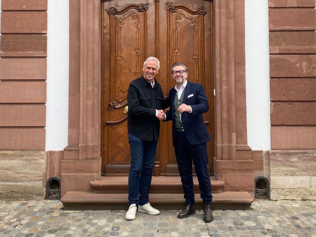 Klaus-Littmann-For-Art-in-Basel-Historische-Geb-ude-werden-zu-tempor-ren-Kunsth-usern