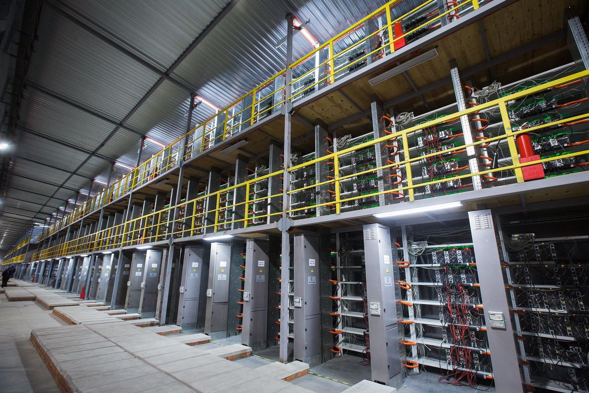 Guerre en Ukraine: Un mineur suisse de cryptomonnaies frappé par les  sanctions américaines