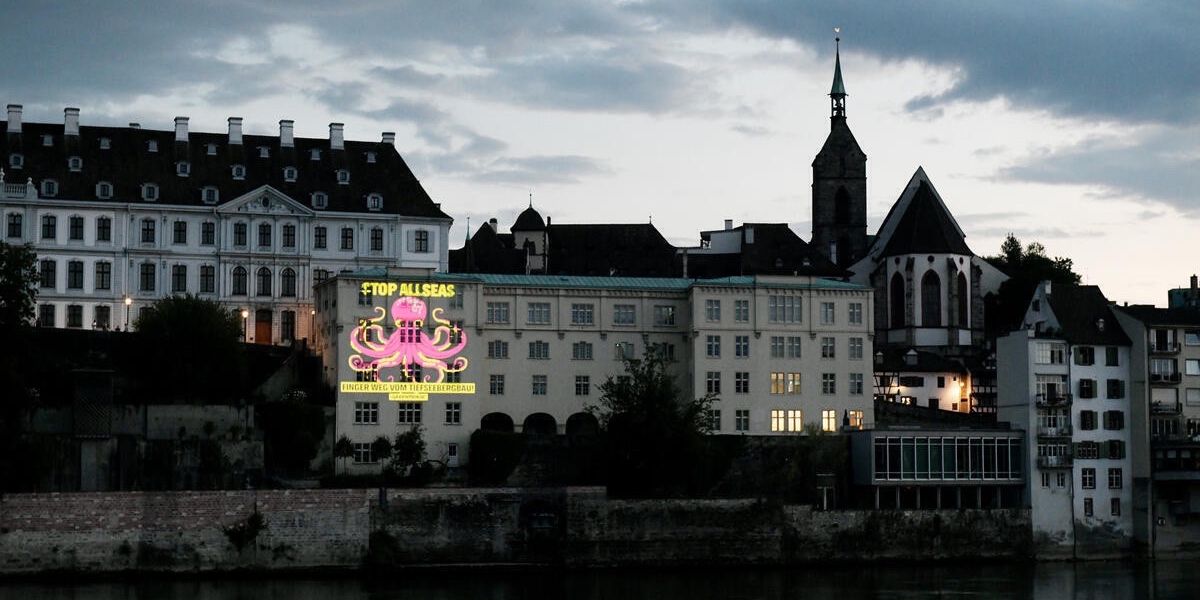 Umstrittener-Rohstoffabbau-Greenpeace-projiziert-Film-das-geht-der-Uni-Basel-zu-weit