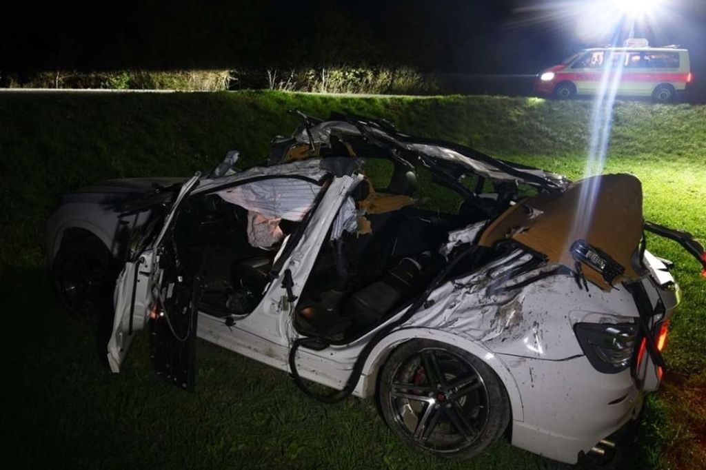 Il pique la voiture à ses parents: un mort