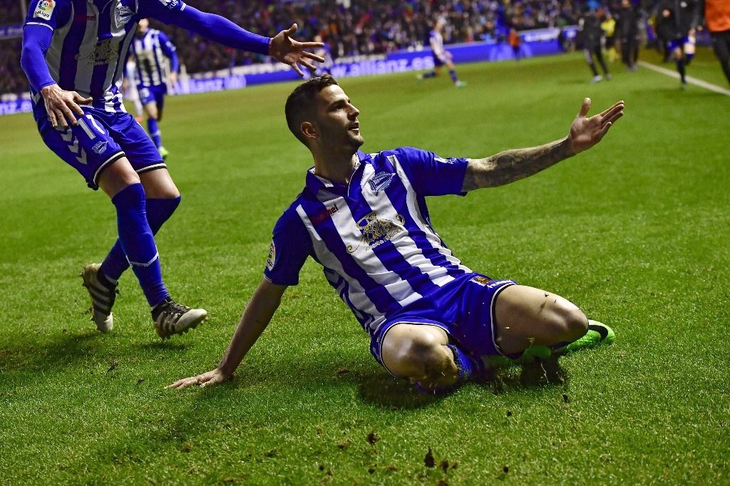 Alaves rejoint Barcelone en finale