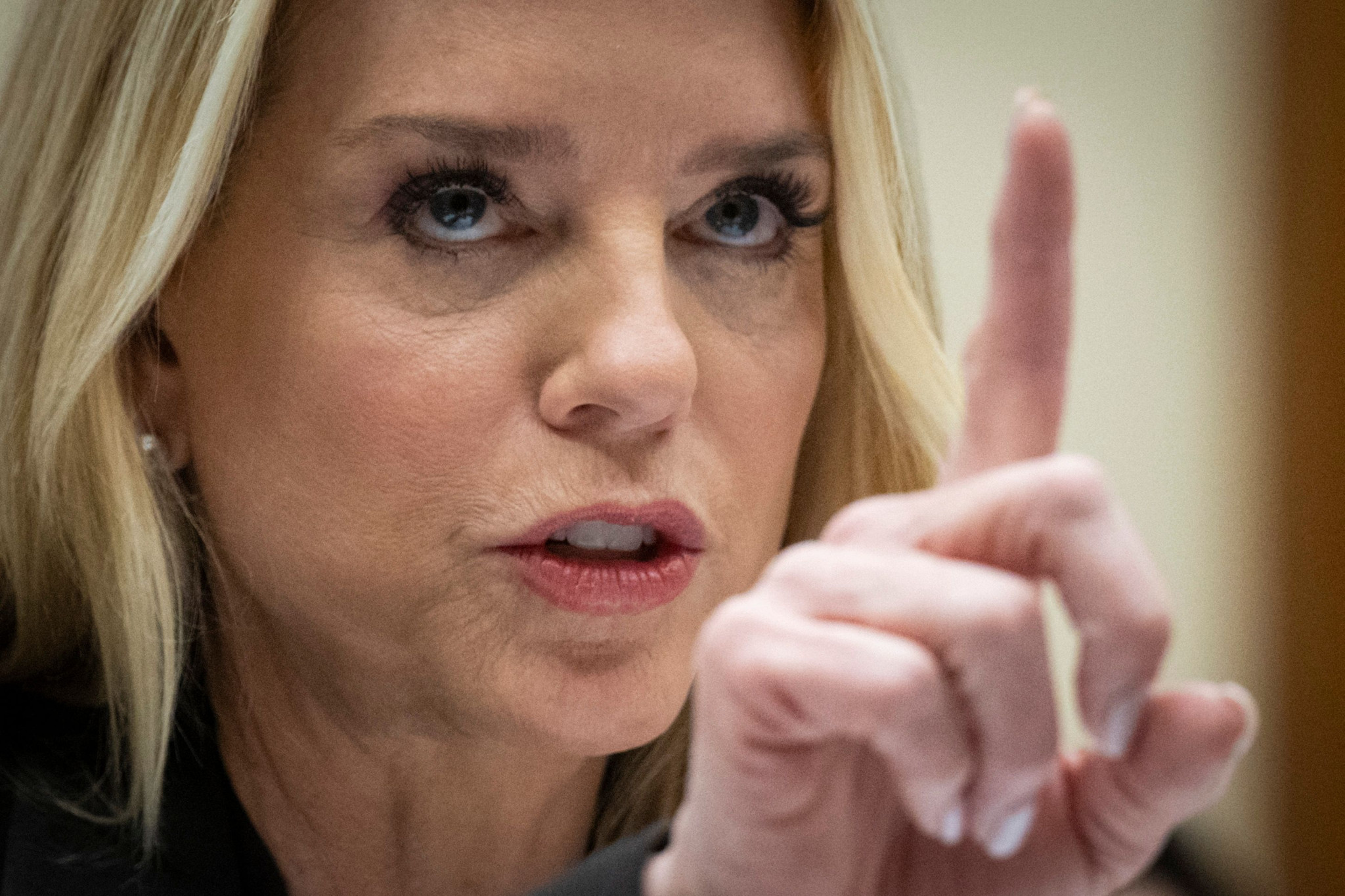Epstein case before Congress: Pam Bondi's hearing escalates — the five key moments