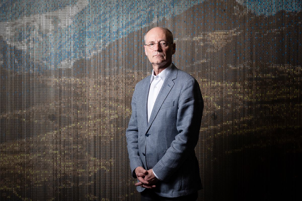 Stefan Blättler se demande si la justice suisse a été trop laxiste dans ses relations avec la Russie.