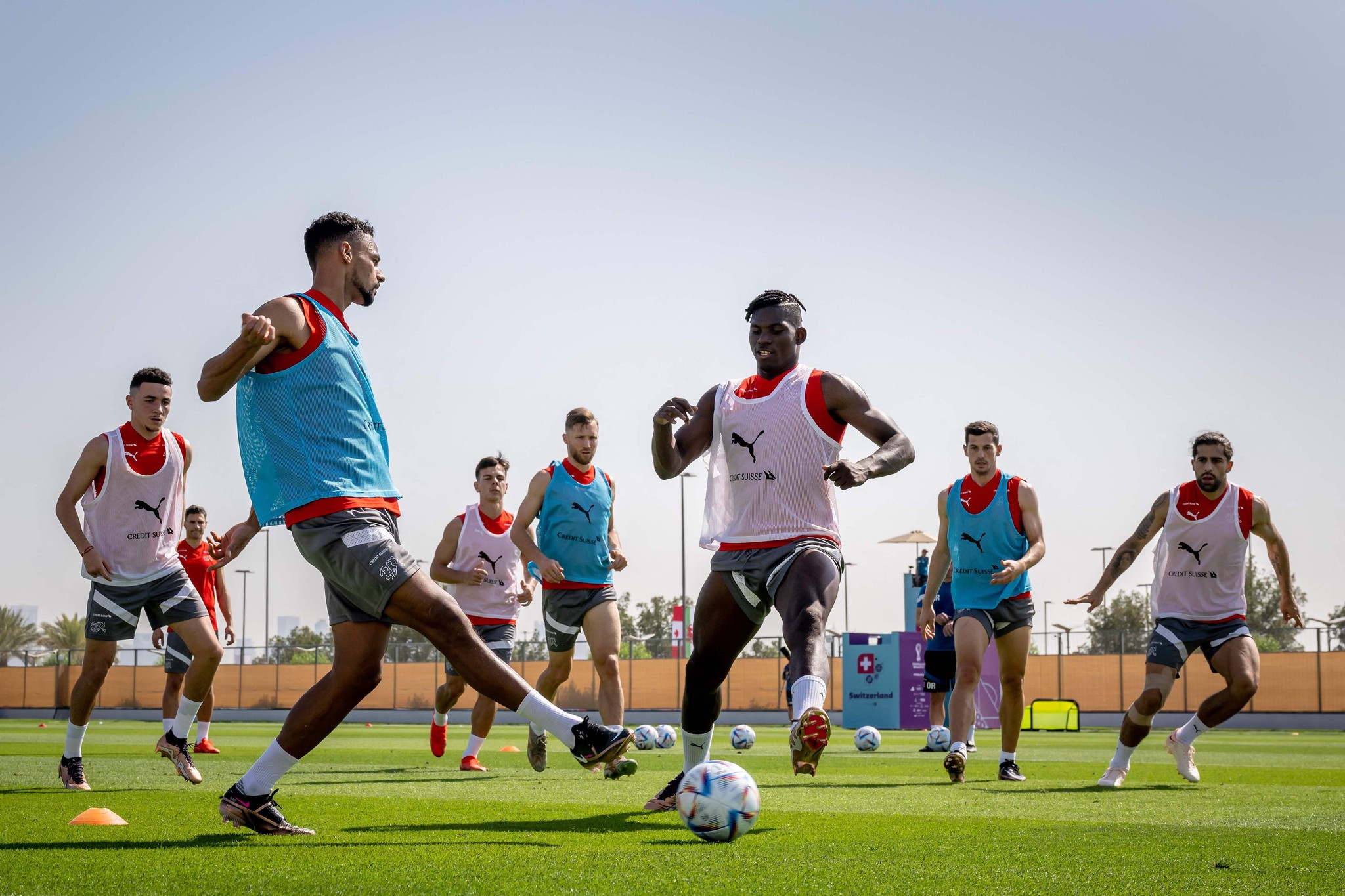 Un dernier entraînement matinal à Doha, avant de partir à Abu Dhabi: la Suisse y défie en amical le Ghana ce jeudi, pour se préparer au premier match du Mondial, jeudi prochain, contre le Cameroun.