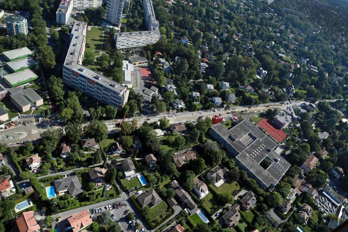 Plus des deux tiers du territoire de Chêne-Bougeries sont classés en zone villas. C’est pourquoi la commune veut inciter les privés à planter des arbres sur leurs parcelles.