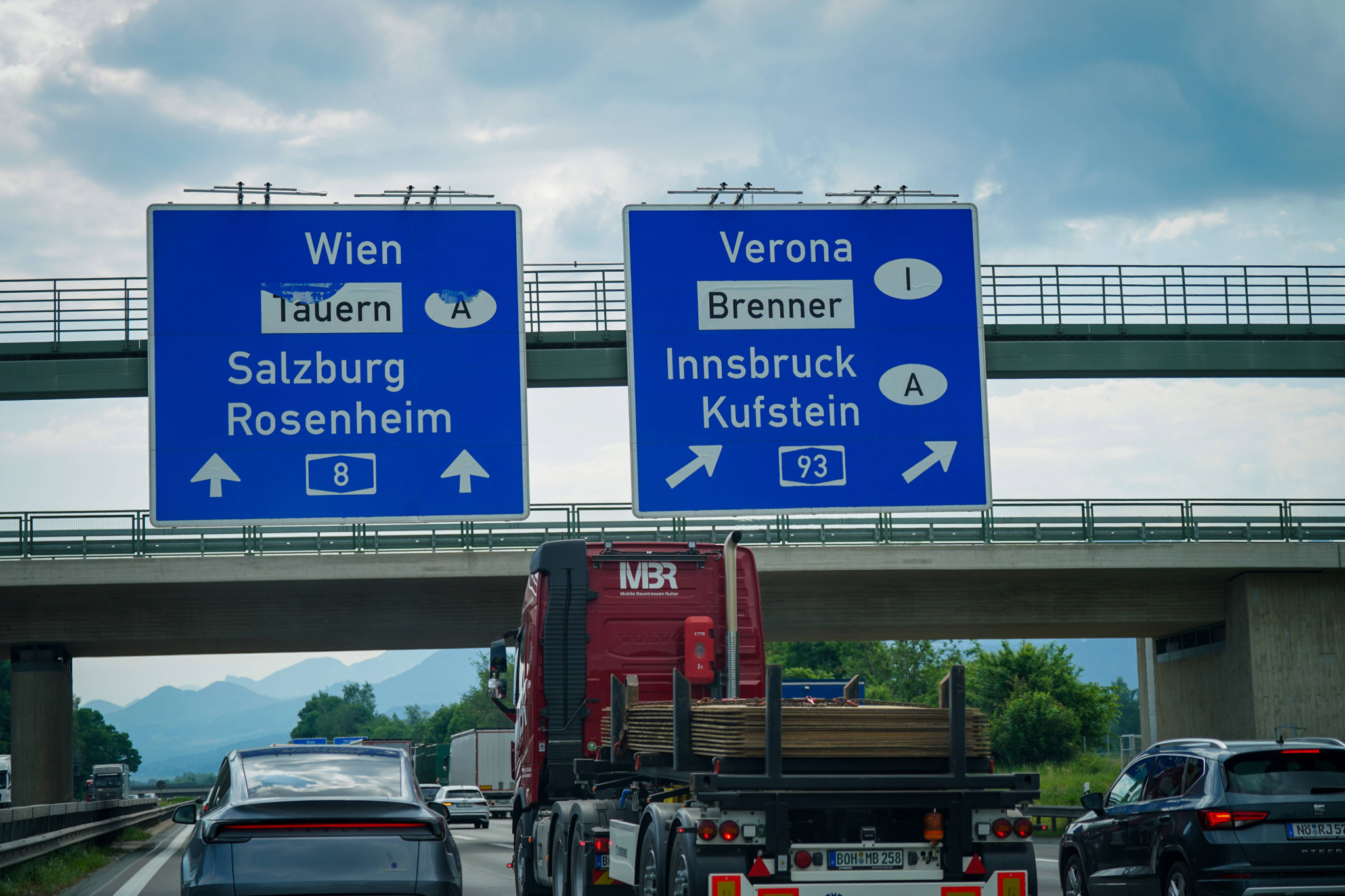 Lage im Alpentransit: Vor der Brenner-Sperre herrscht viel Verkehr, aber (noch) kein Chaos