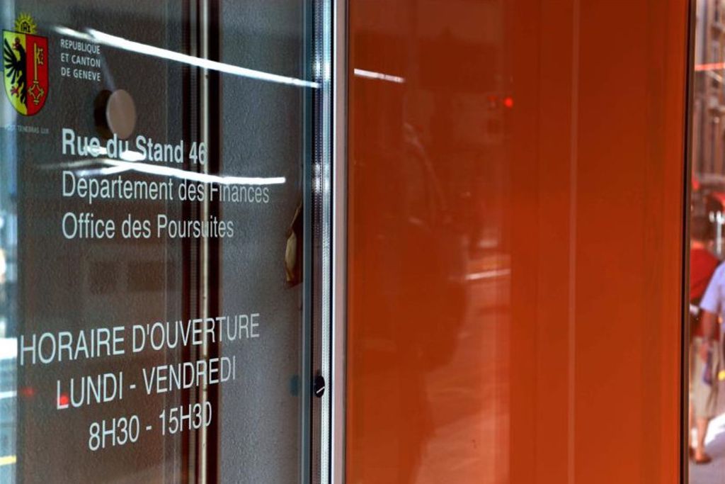 Un Vaudois peste contre l’Office genevois des poursuites