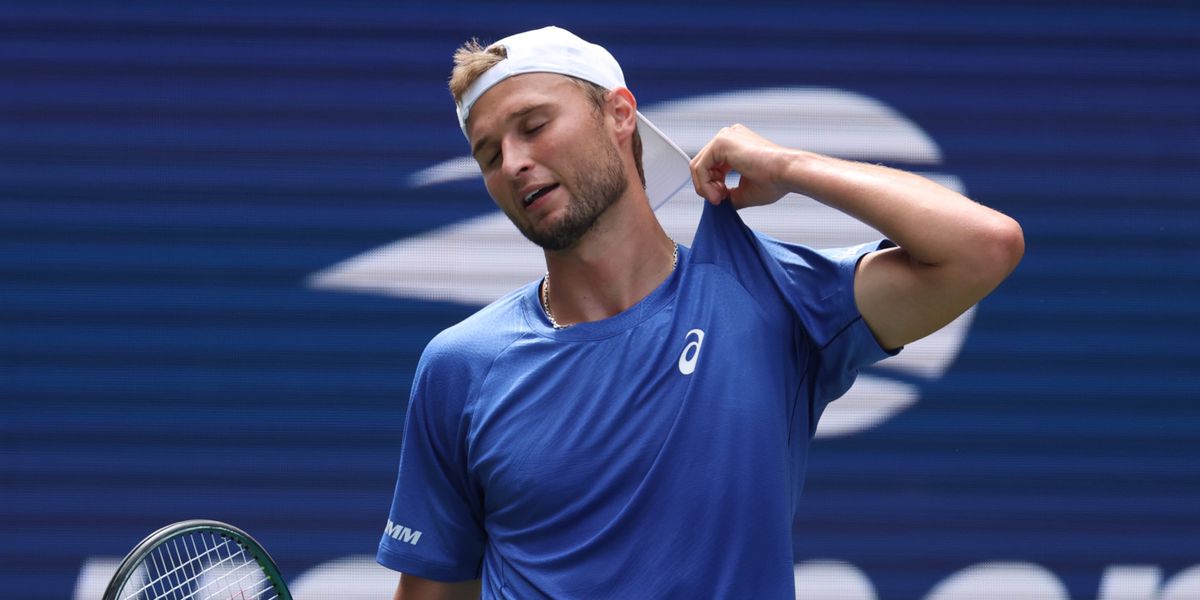 In-der-Bieler-Swiss-Tennis-Arena-Leandro-Riedi-sagt-f-r-das-Schweizer-Davis-Cup-Team-ab