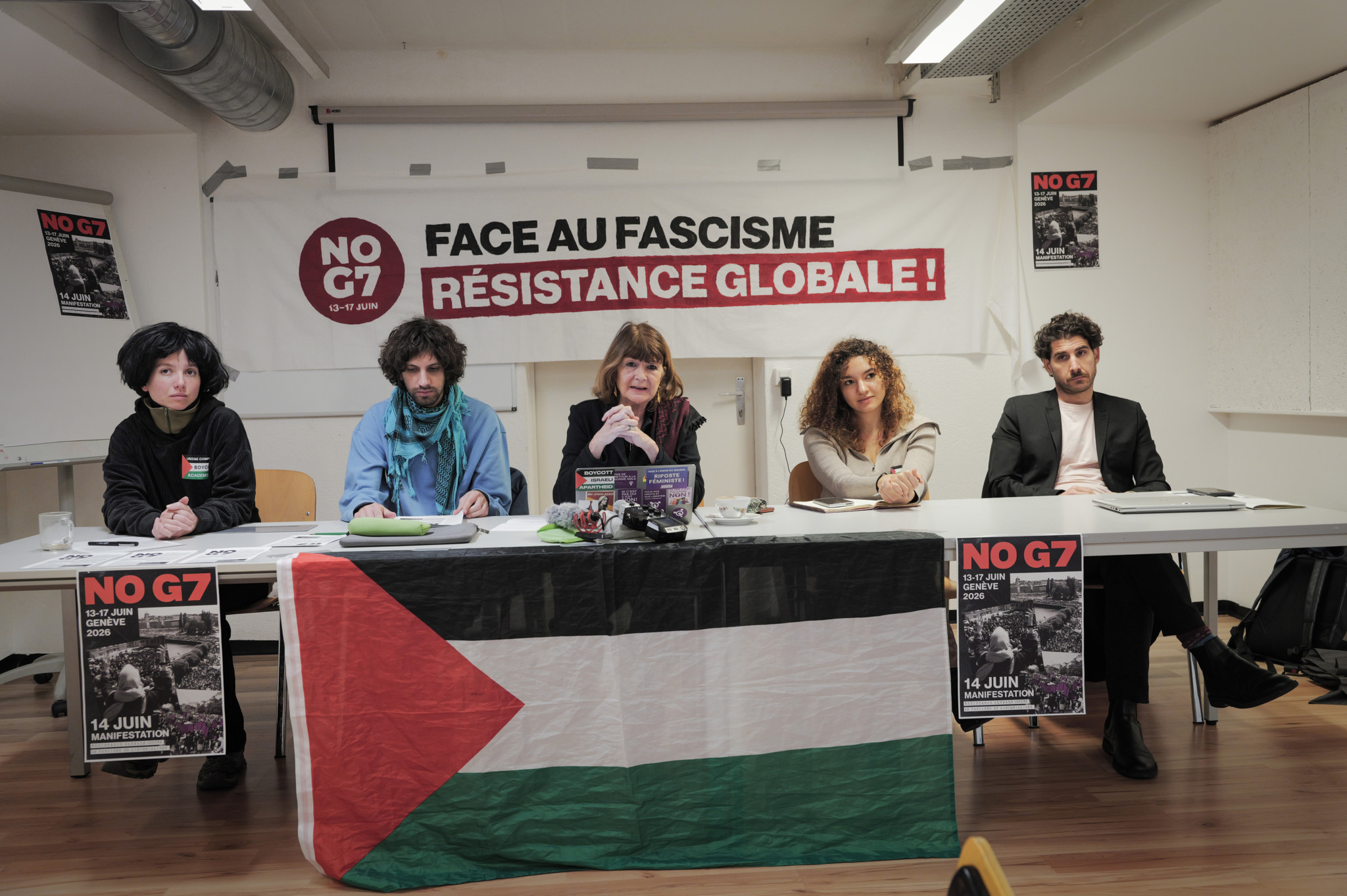 Mobilisation à Genève: Les militants anti-G7 déplorent les restrictions imposées à leur manifestation