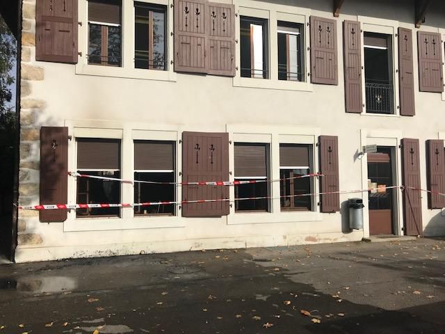 Les auteurs des deux incendies au collège de Begnins ont été identifiés et arrêtés.