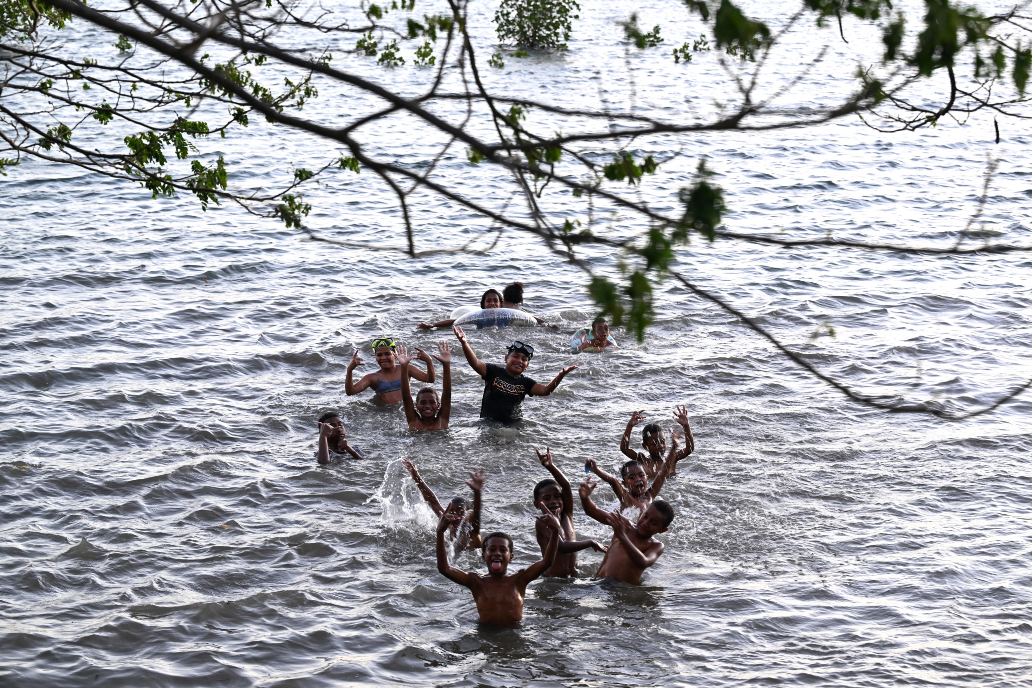 Reportage aux Fidji: Malgré la montée des eaux, ces habitants refusent de quitter leur île