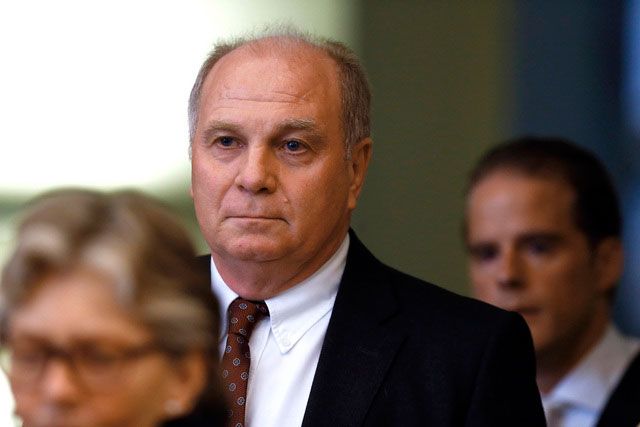 Le président du Bayern Munich Uli Hoeness comparaît devant un tribunal de Munich pour fraude au fisc allemand.