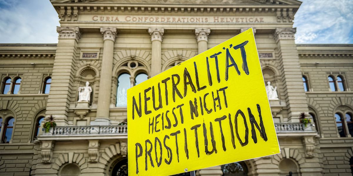 SVP neutrality initiative: Demonstration on the Bundesplatz