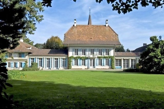 12 Zimmer im Schloss für 8450 Franken Basler Zeitung