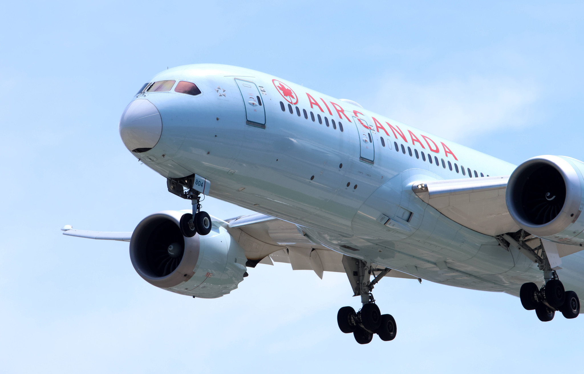 Gefälschte Dokumente: Air-Canada-Pilot soll 17 Jah