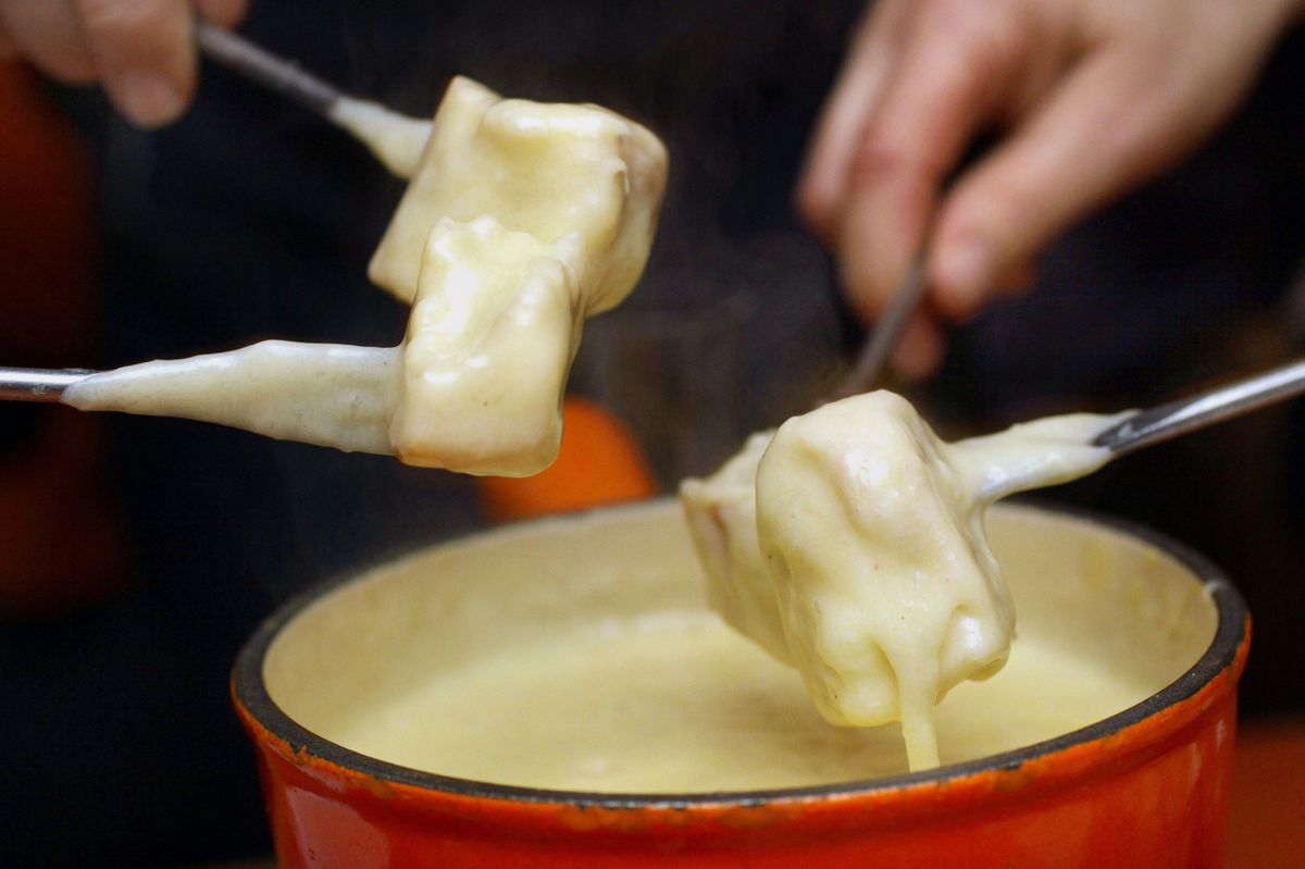 Kirsch - Fondue - Degustation im Walliser Keller in Zuerich